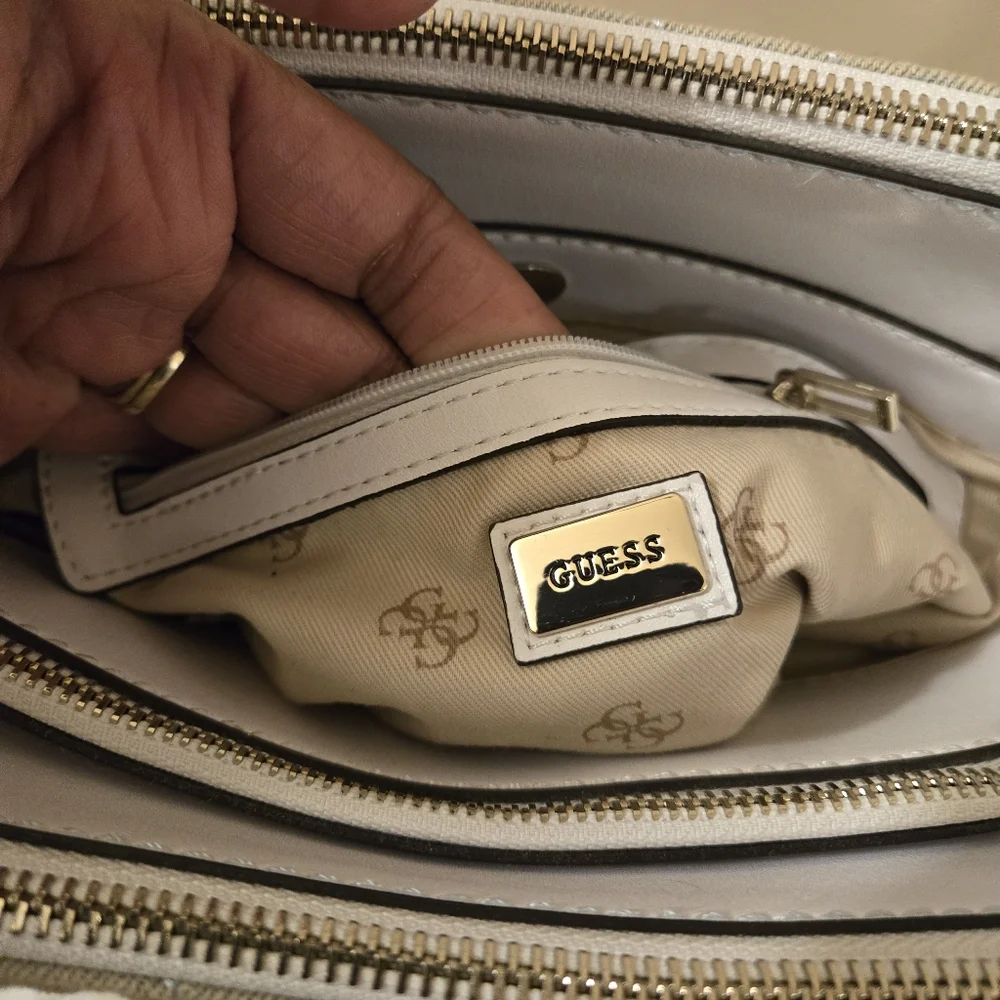 Guess Chain Bag Shoulder Elegant Silver Quilted Handbag Logo - Picture 5 of 13